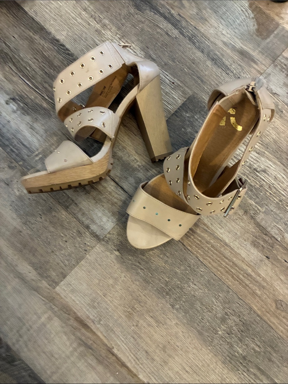 Moto Studded Beige Women's 5”Heel Open Toe Strappy Zipper Sandals Sz 10 NWT
